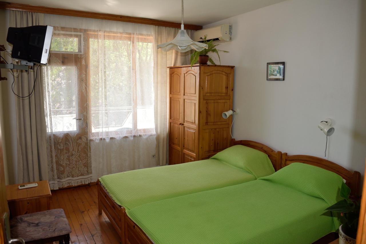 Guest House Villa Katty Balchik Ngoại thất bức ảnh